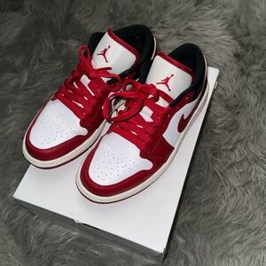 Women’s air Jordan 1 Low sz 6.5 Used